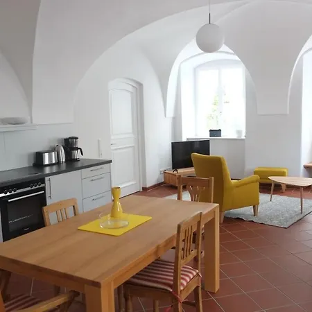 60qm Naabtal Im Historischen Pfarrhaus