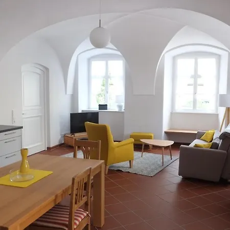 Διαμέρισμα 60qm Naabtal Im Historischen Pfarrhaus Pielenhofen